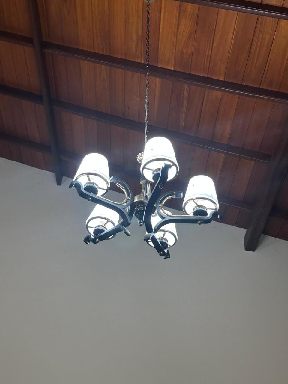 Lahiru Airport Villa Andiambalama Exterior foto